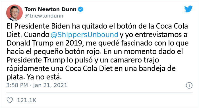 Hay 125000 personas en Twitter riendo a carcajadas al descubrir que Biden ha eliminado el Botón de la Coca Cola Diet de Trump del escritorio del Despacho Oval