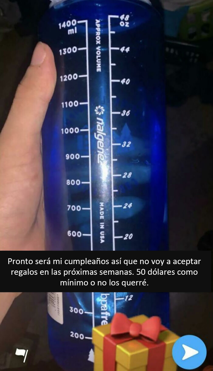 Niño rico exigiendo dinero para su cumpleaños