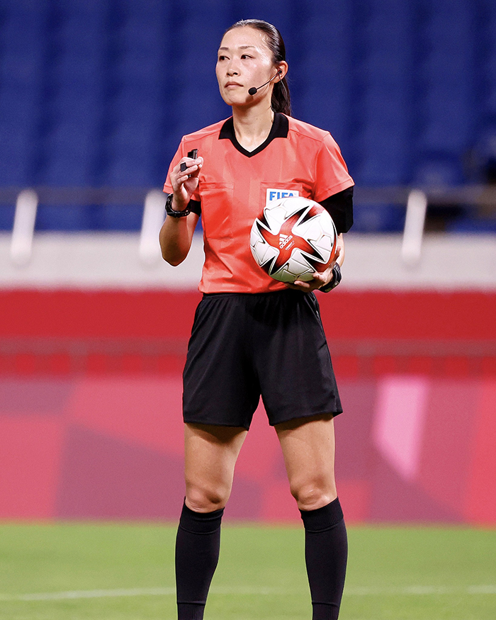 Estas son las 6 mujeres &aacute;rbitras del Mundial de F&uacute;tbol de 2022, &iexcl;y una de ellas es mexicana!