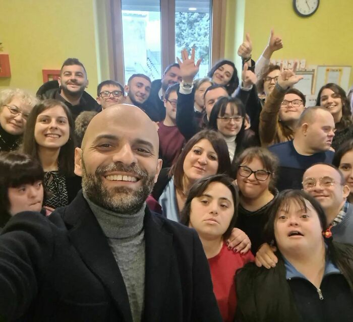 Este padre soltero adopt&oacute; a una ni&ntilde;a con s&iacute;ndrome de Down, y est&aacute; creciendo maravillosamente