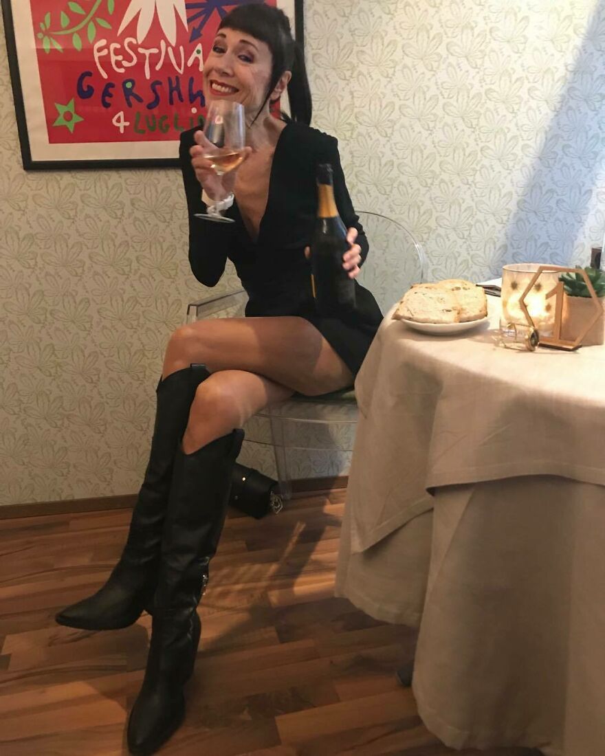 Esta mujer con 74 años afirma "no creer en la vejez", y su saludable aspecto lo corrobora Esta mujer con 74 años afirma "no creer en la vejez", y su saludable aspecto lo corrobora