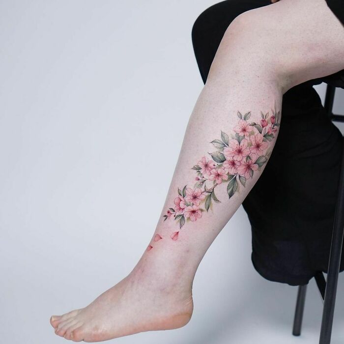 50 Tatuajes florales que parecen pinturas de acuarela sobre la piel (nuevas fotos)