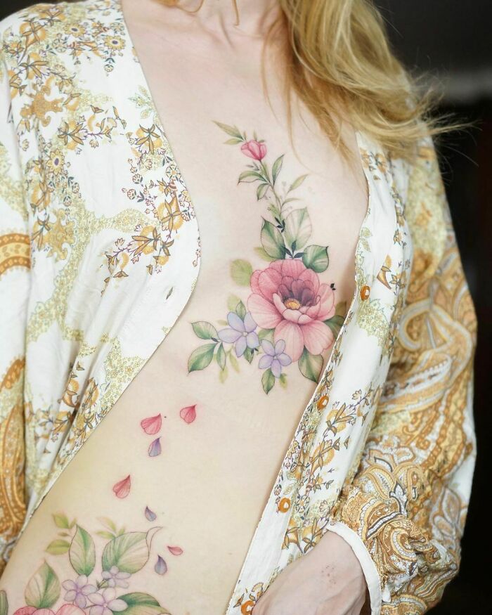 50 Tatuajes florales que parecen pinturas de acuarela sobre la piel (nuevas fotos)