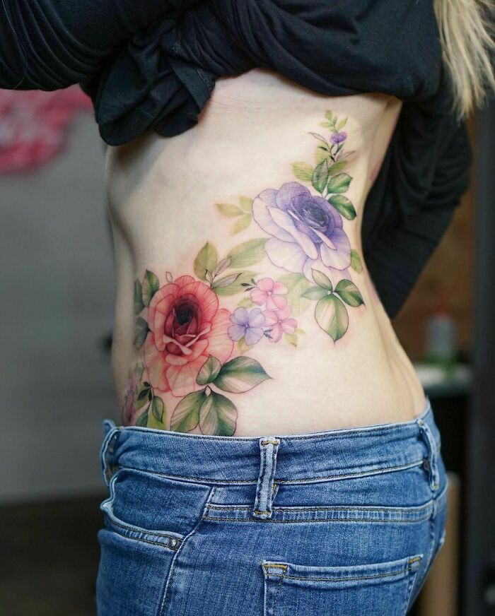 50 Tatuajes florales que parecen pinturas de acuarela sobre la piel (nuevas fotos)