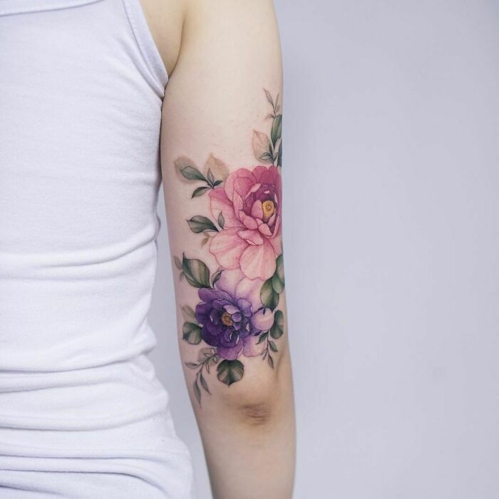 50 Tatuajes florales que parecen pinturas de acuarela sobre la piel (nuevas fotos)