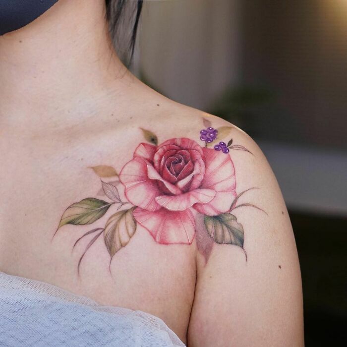 50 Tatuajes florales que parecen pinturas de acuarela sobre la piel (nuevas fotos)