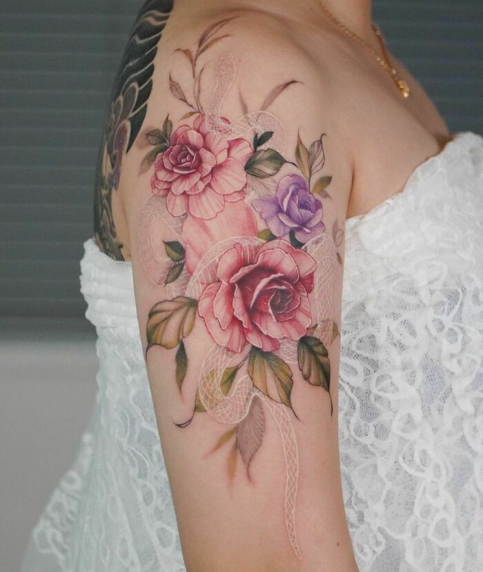 50 Tatuajes florales que parecen pinturas de acuarela sobre la piel (nuevas fotos)