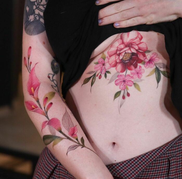 50 Tatuajes florales que parecen pinturas de acuarela sobre la piel (nuevas fotos)