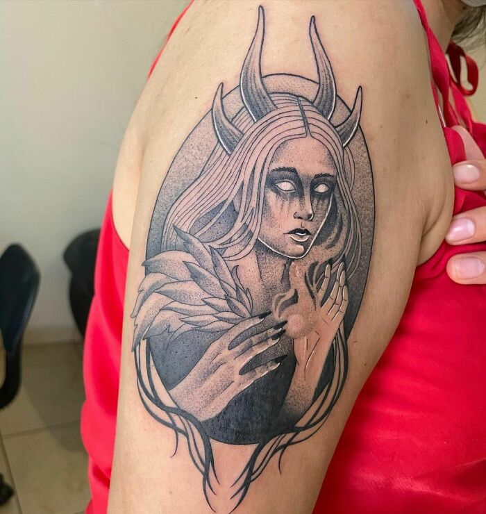 30 Tatuajes muy simbólicos para sentirse brujita todo el año