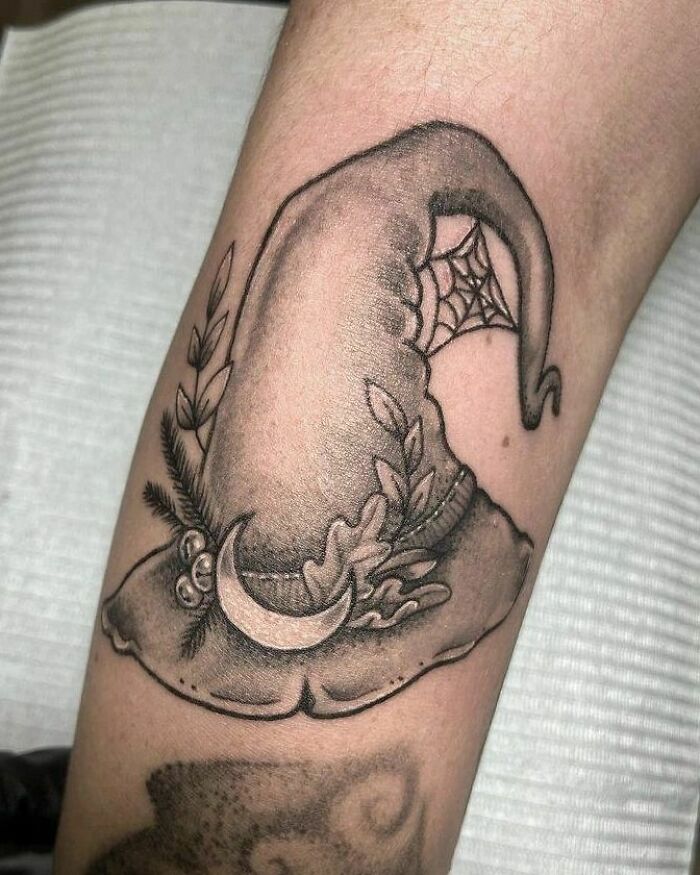 30 Tatuajes muy simbólicos para sentirse brujita todo el año