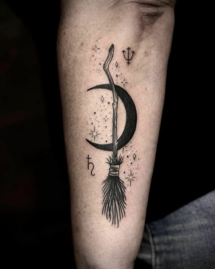 30 Tatuajes muy simbólicos para sentirse brujita todo el año