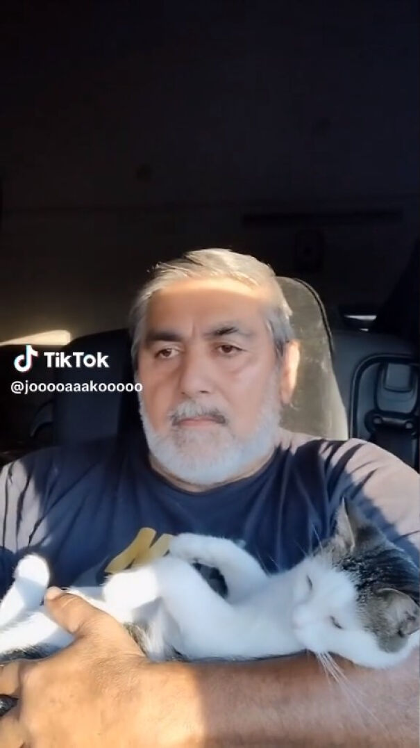 Este camionero chileno va siempre acompa&ntilde;ado de su gata, y es adorable