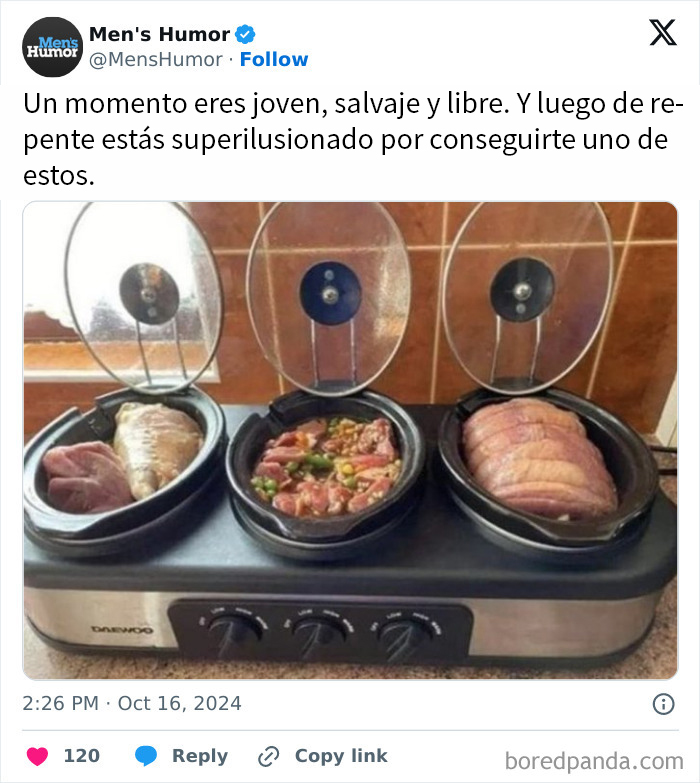 Olla de cocción lenta triple con carne, destacando humor para hombres sobre las prioridades al envejecer.