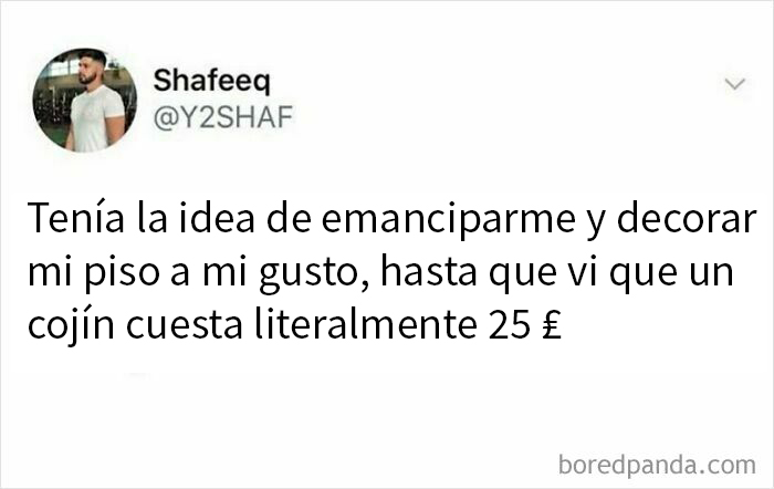 Meme sobre el humor británico que muestra sorpresa por el alto precio de un cojín para decorar un piso.