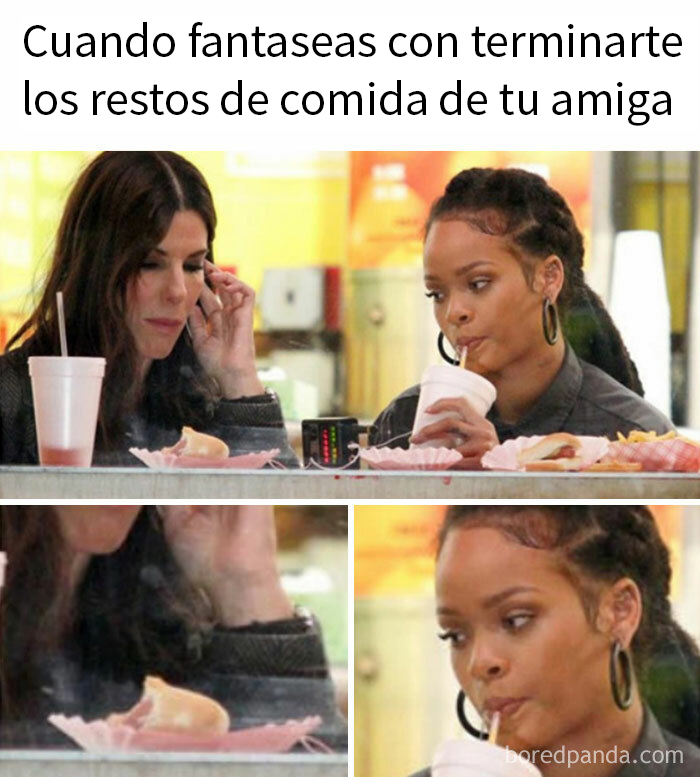 Dos mujeres en cafetería, una mira deseo a la comida de la otra. Memes divertidos sobre comida.