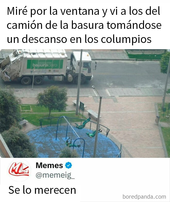 Camión de la basura estacionado cerca de columpios, creando un meme divertido para mejorar el humor.