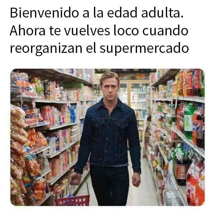 Hombre serio caminando por el supermercado reorganizado con sarcasmo.