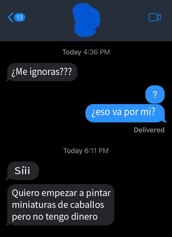 Conversación de mensajes salvajes y horribles de exparejas donde una persona expresa frustración y falta de dinero.