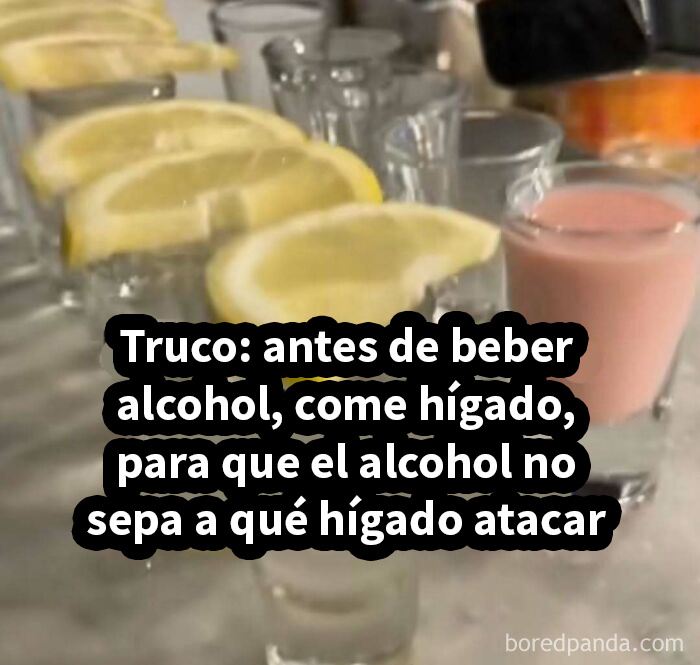 Memes divertidos con consejos irónicos sobre beber alcohol y proteger el hígado, acompañados de chupitos con rodajas de limón.