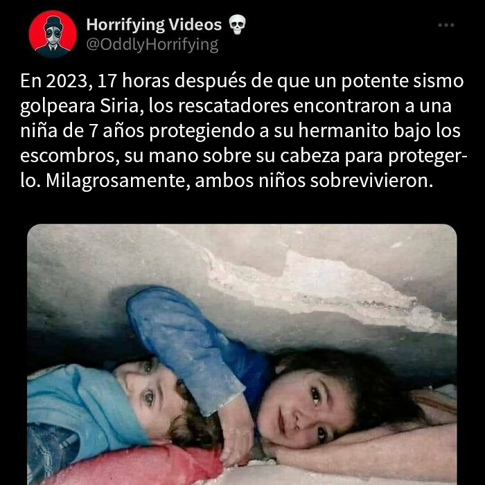 Niña protegiendo a su hermano bajo escombros tras sismo, imagen extrañamente aterradora que genera inquietud.