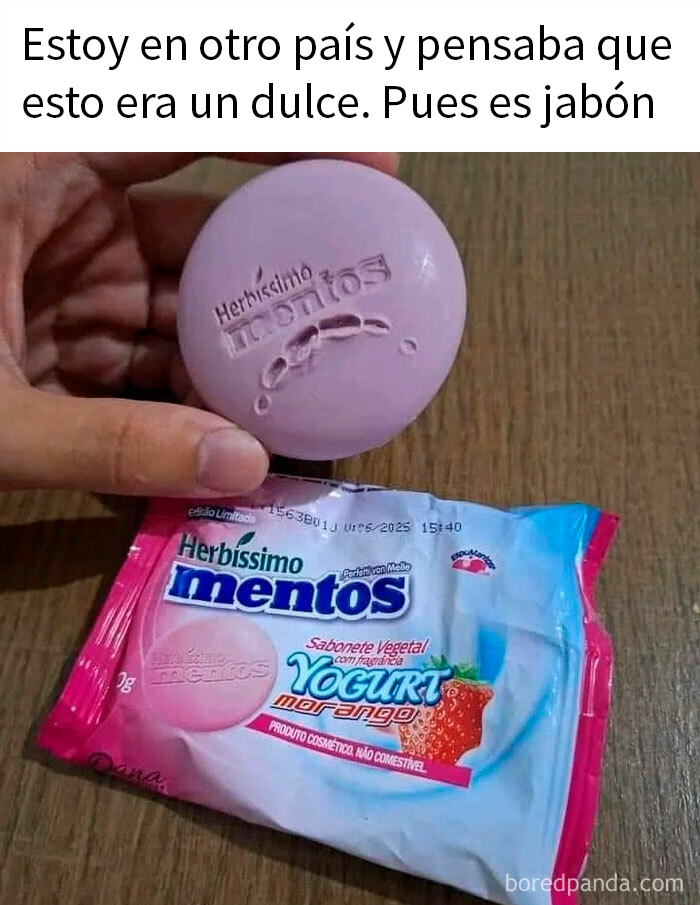 Pastilla de jabón Mentos con aroma de yogurt fresa, afirmación incorrecta divertida compartida en internet.