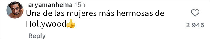 Salma Hayek posando como modelo para la portada de Sports Illustrated Swimsuit, luciendo un look elegante y veraniego.