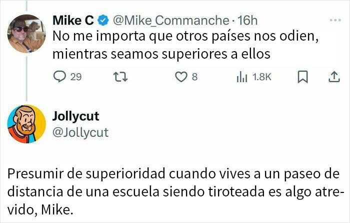 Intercambio en Twitter evidenciando ejemplos de ignorancia estadounidense a niveles absurdos sobre superioridad nacional.