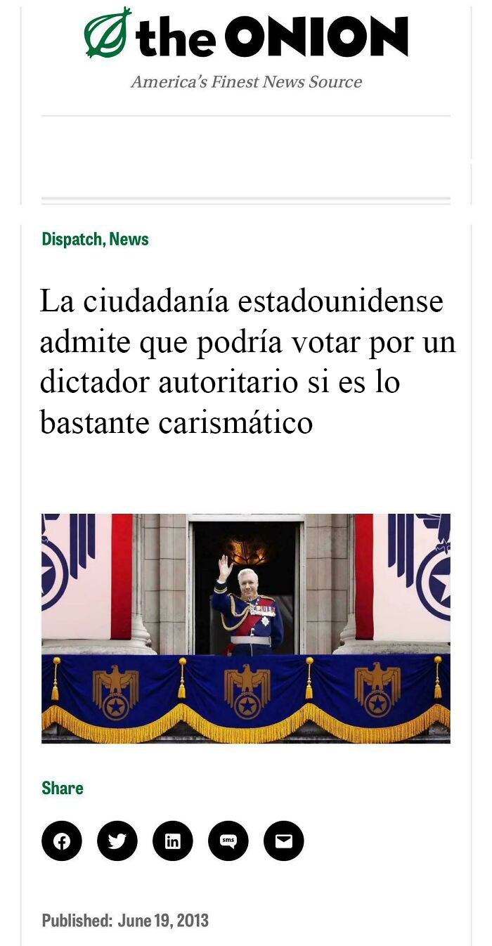 Hombre mayor vestido de uniforme militar, saludando desde un balcón decorado con emblemas patrióticos, envejeciendo con dignidad.