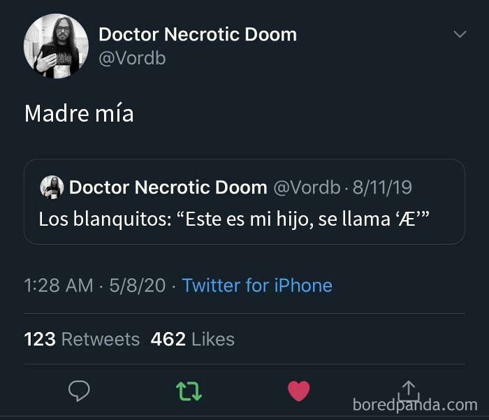 Captura de pantalla de un tuit de Doctor Necrotic Doom, con comentarios sobre nombres y envejecimiento como el vino.