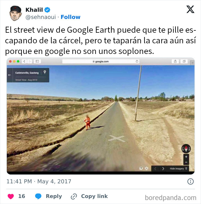 Memes divertidos mostrando imagen de Google Earth con persona pixelada corriendo por calle en zona rural bajo cielo azul.