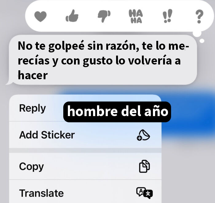 Captura de pantalla de mensaje de texto ridículo expuesto por mujeres, destacando hombre del año.