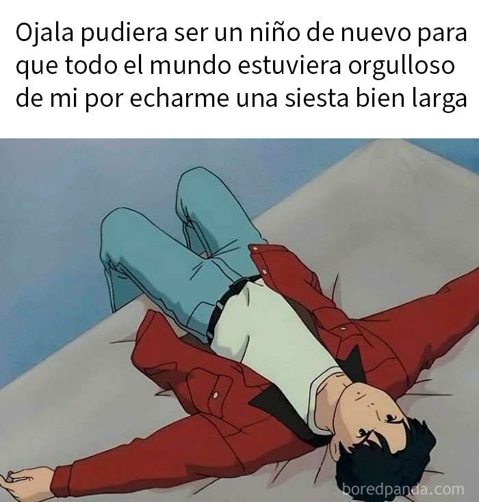 Hombre recostado en cama con chaqueta roja, ilustrando memes sarcásticos que causan risa y llanto interior.