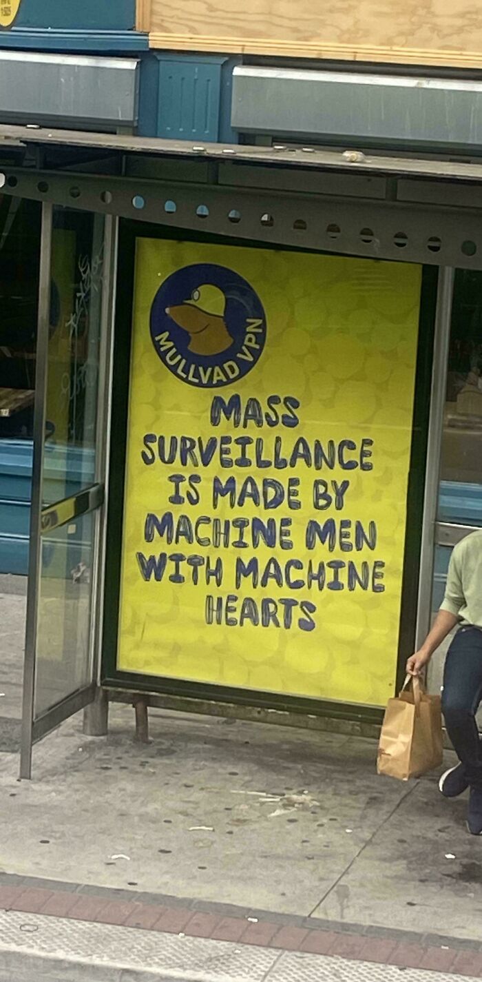 Respuesta breve de miembros del caucus demócrata de Texas mostrando actitud chaotic good ante amenazas políticas.