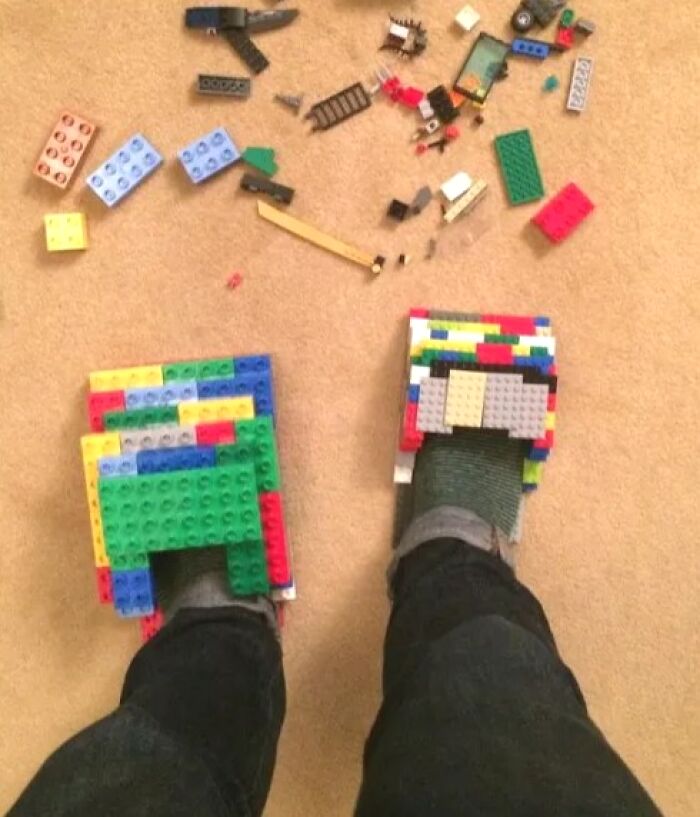 La próxima vez que pise una pieza de lego, solo me haré más alto
