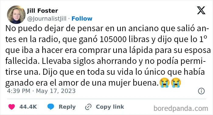 Tuit sobre humor británico, mostrando un mensaje emotivo que refleja el sentido cómico único de los británicos.