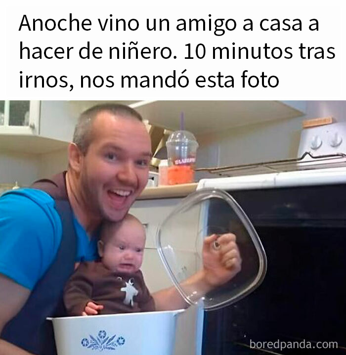 Meme divertido en inglés que reflexiona sobre las personas que califican y reseñan cosas para entender opiniones.