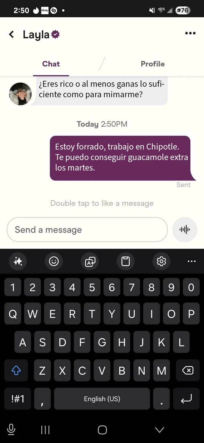 Chat divertido entre usuarios mostrando actitud de mujeres tóxicas que se creen princesas y respuestas irónicas.