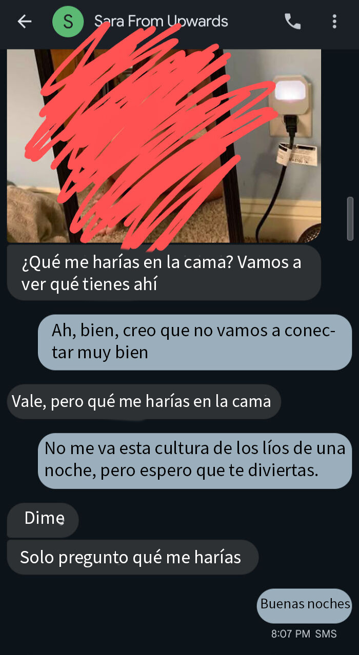 Captura de pantalla de conversación de texto mostrando actitudes de mujeres tóxicas que se creen princesas.