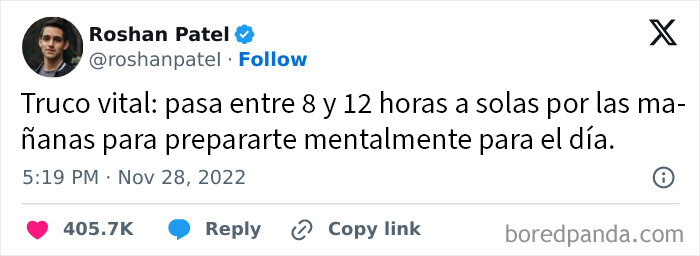 Texto gracioso sobre retiro laboral y crítica en oficina dentro de un círculo de idiotas, humor en publicaciones virales.