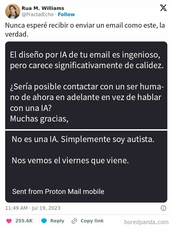 Tortuga antigua con expresión curiosa, meme divertido para alegrar tu día con los más graciosos memes.