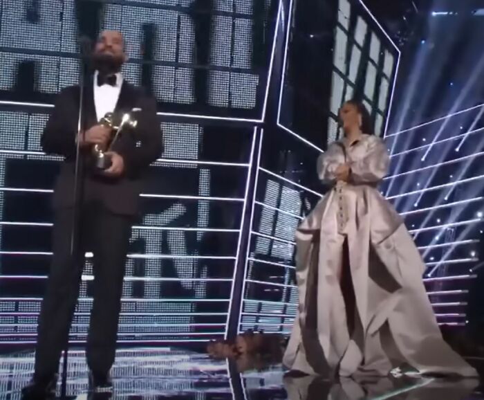 Hombres en distintas expresiones mostrando oopsies que merecen un lugar en el salón de la fama de errores.