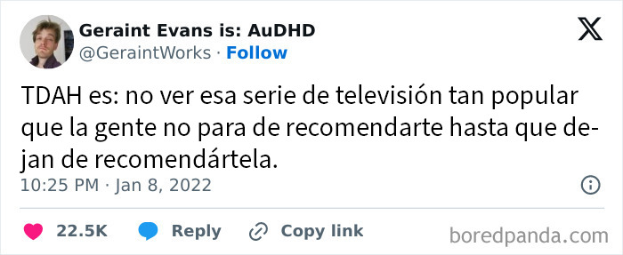 Tuit humorístico sobre ADHD y la experiencia de no seguir las series populares que todos recomiendan.
