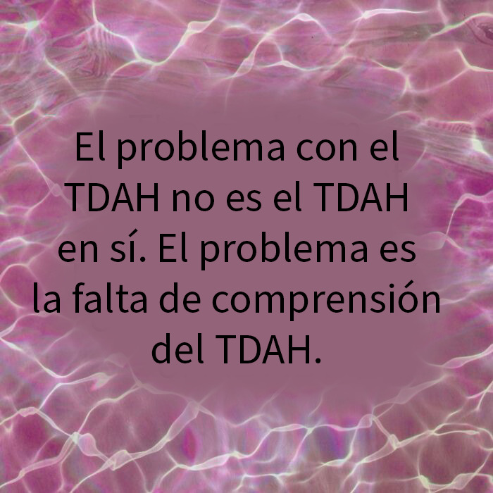Texto de un tweet sobre etiquetas negativas antes de un diagnóstico neurodivergente, mencionando autismo y ADHD en memes sobre ADHD.