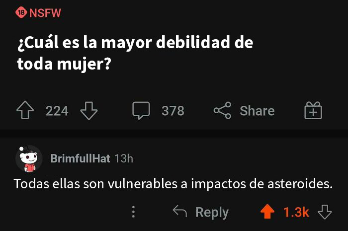 Comentario de Reddit sobre la debilidad de las mujeres con respuestas inesperadamente divertidas en interacciones online.