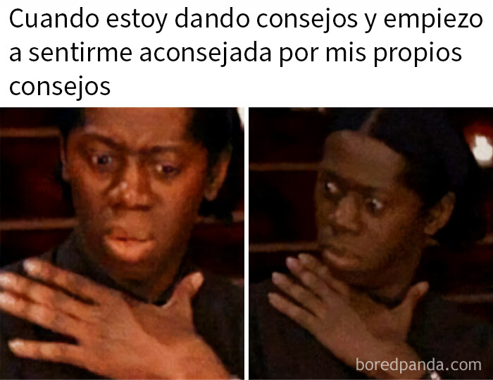 Tres personas con expresiones de sorpresa y diversión en meme sobre humor como mecanismo de afrontamiento.
