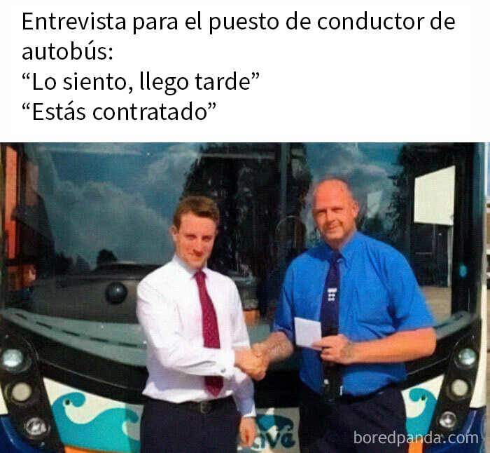 Captura de pantalla de un tuit humorístico sobre la inflación en Reino Unido, destacando memes divertidos de los británicos.