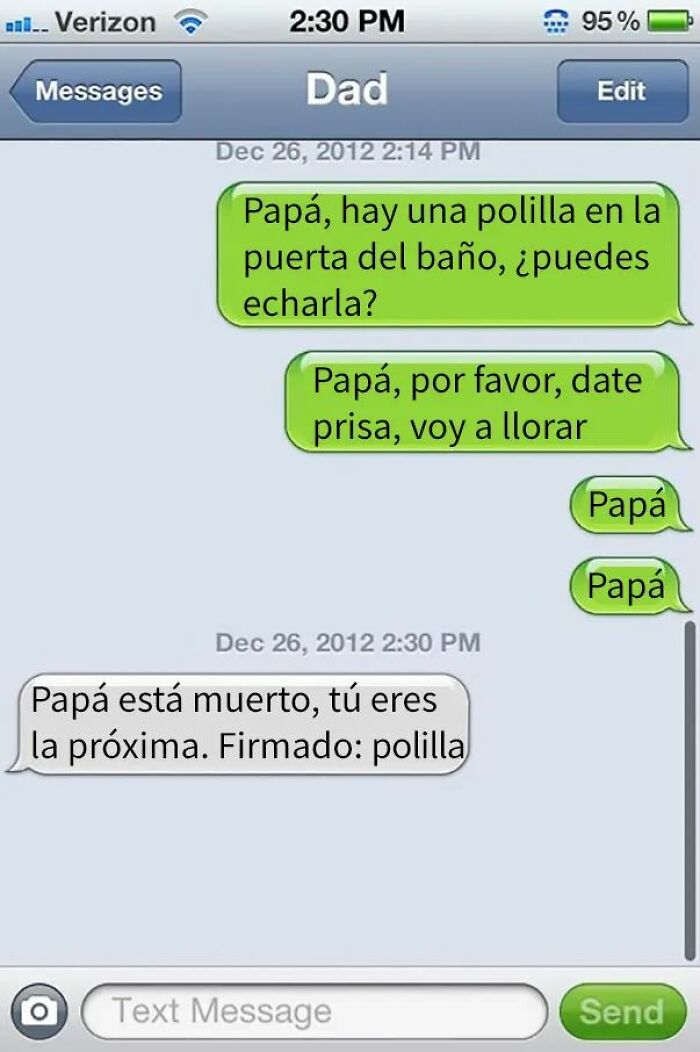 Conversación de texto divertida donde un hijo pide ayuda con una polilla y recibe respuesta cómica del "moth".