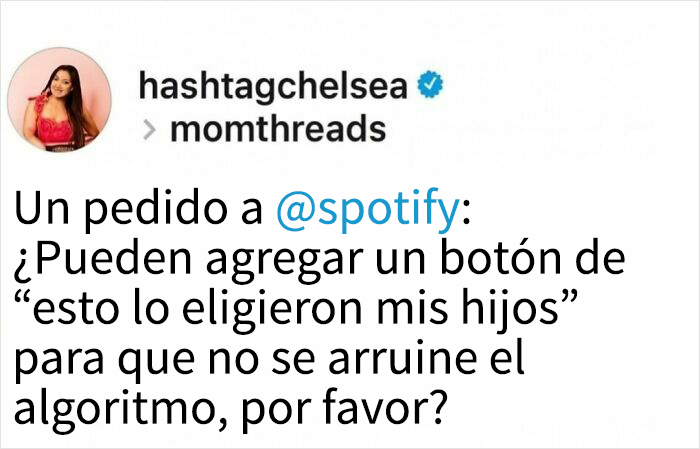 Meme divertido sobre la crianza pidiendo un botón en Spotify para hijos sin afectar el algoritmo parental.