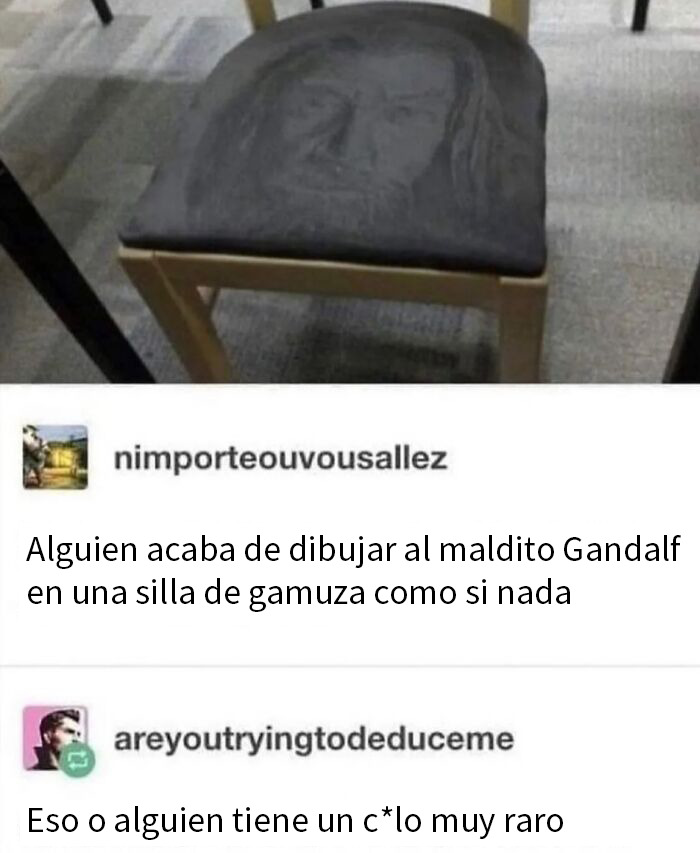 Silla con dibujo que parece Gandalf en cuero, meme divertido sobre The Lord Of The Rings para maratón de películas.