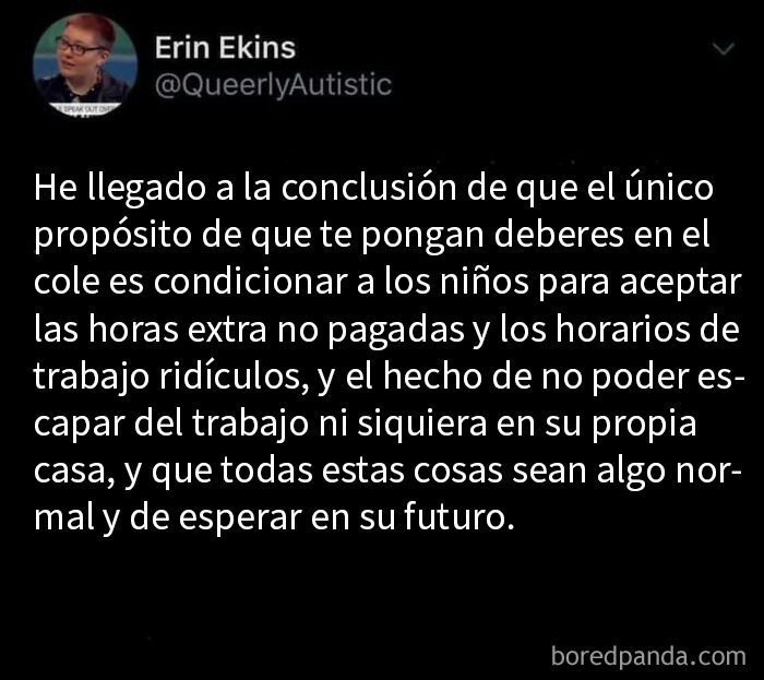 Tuit irónico sobre la vida distópica y las deudas estudiantiles que reflejan la realidad actual preocupante.